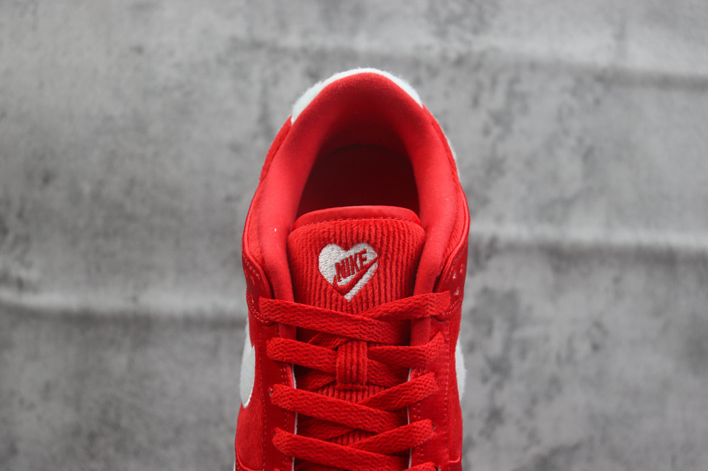 Nike Dunk Low Valentine's Day Red