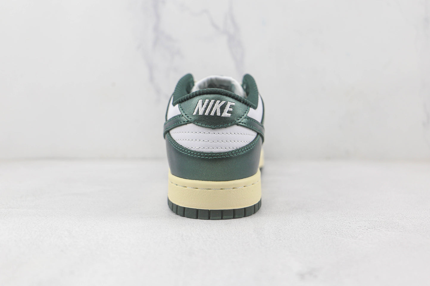 Nike Dunk Low Vintage Green