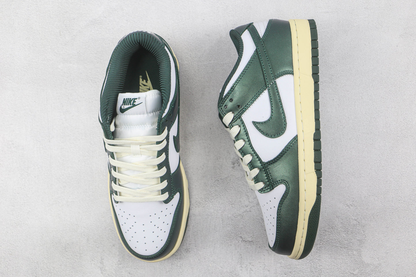 Nike Dunk Low Vintage Green