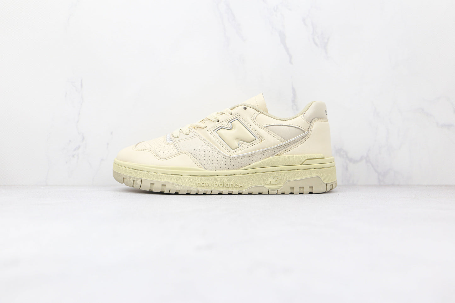 AURALEE x New Balance 550 Ecru