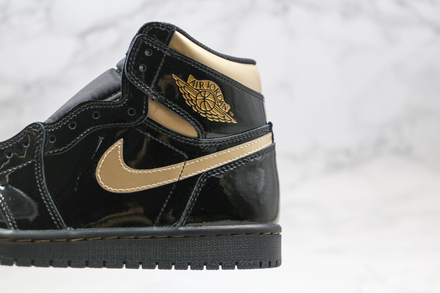 Air Jordan 1 High Black/Metallic Gold