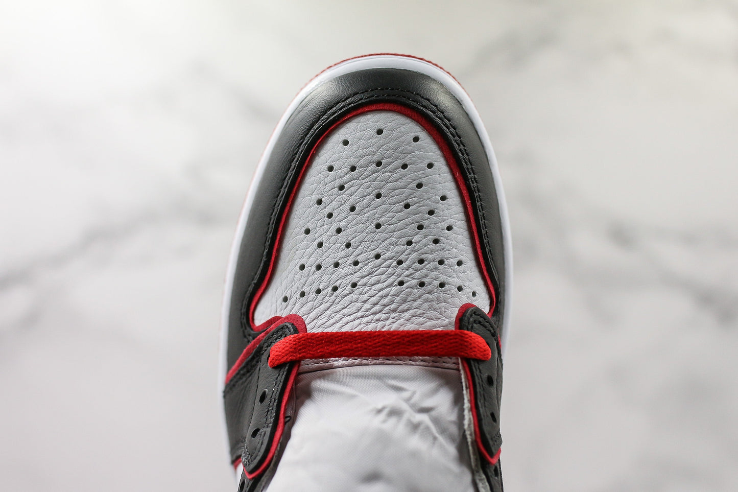 Air Jordan 1 High Bloodline