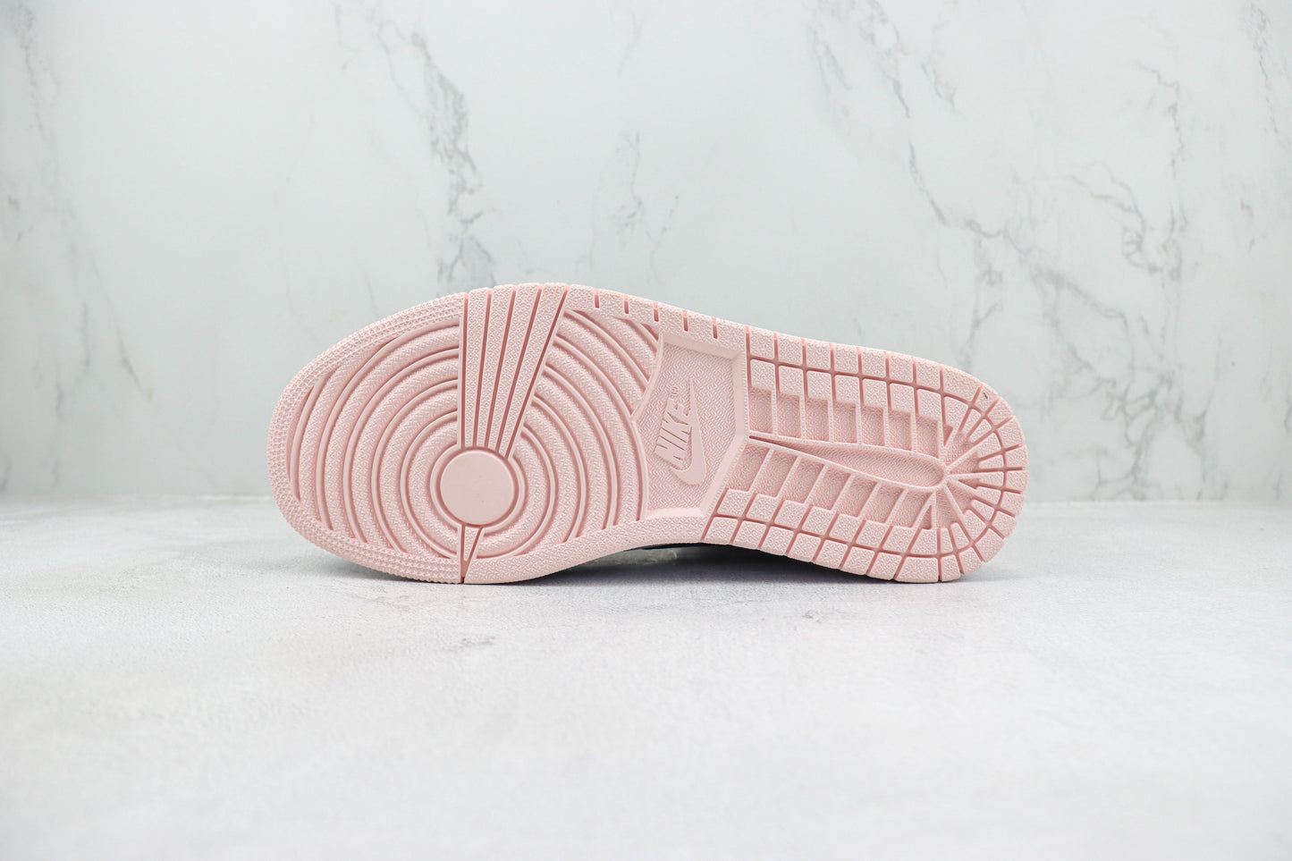 Air Jordan 1 High Bubble Gum