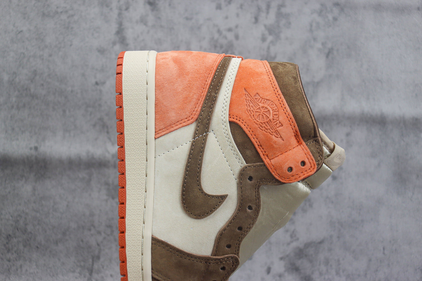 Air Jordan 1 High Cacao Wow and Sand Drift