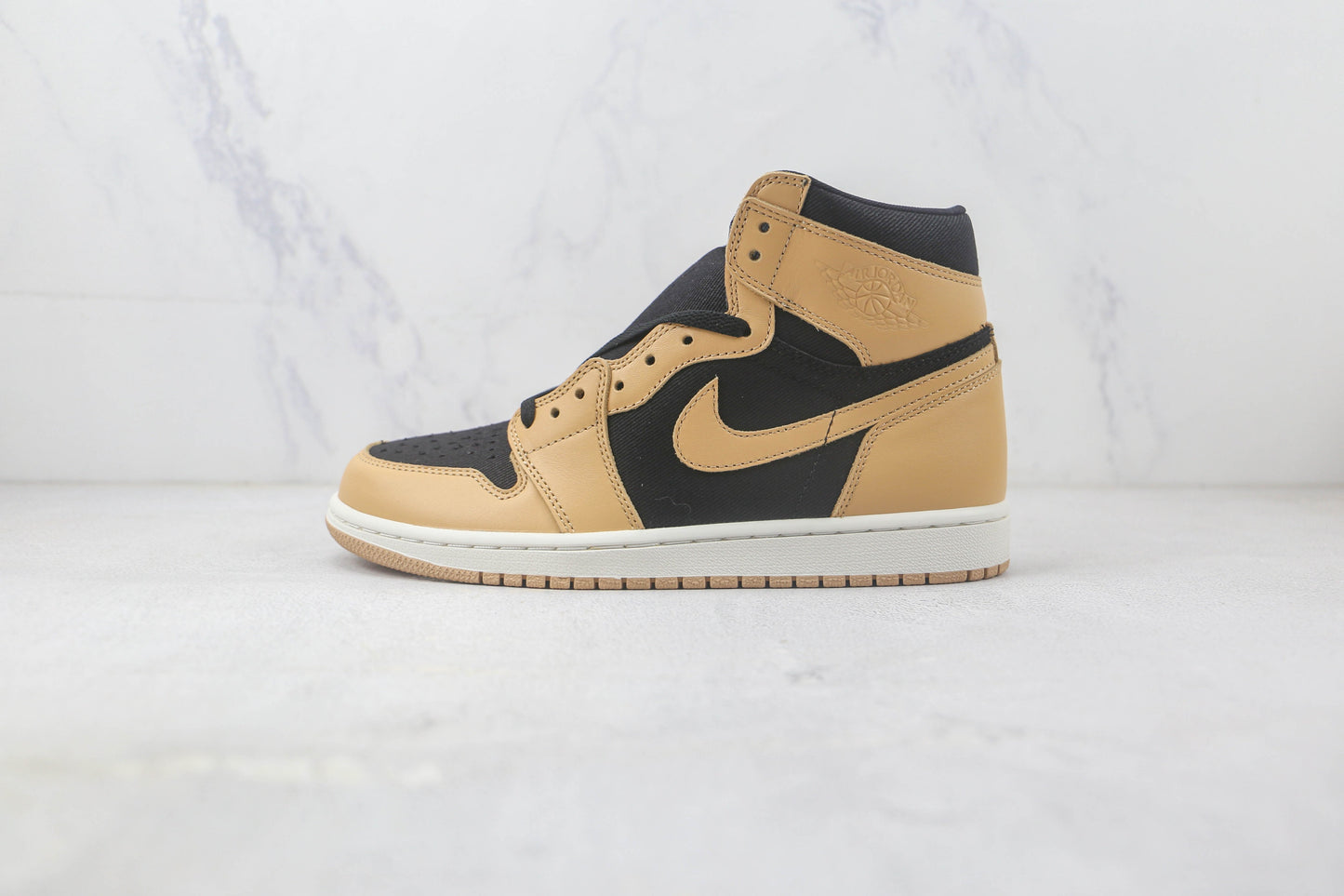 Air Jordan 1 High Heirloom