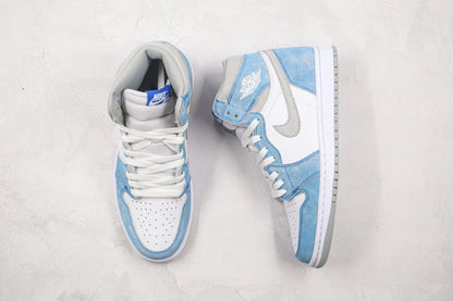 Air Jordan 1 High Hyper Royal