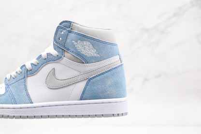 Air Jordan 1 High Hyper Royal