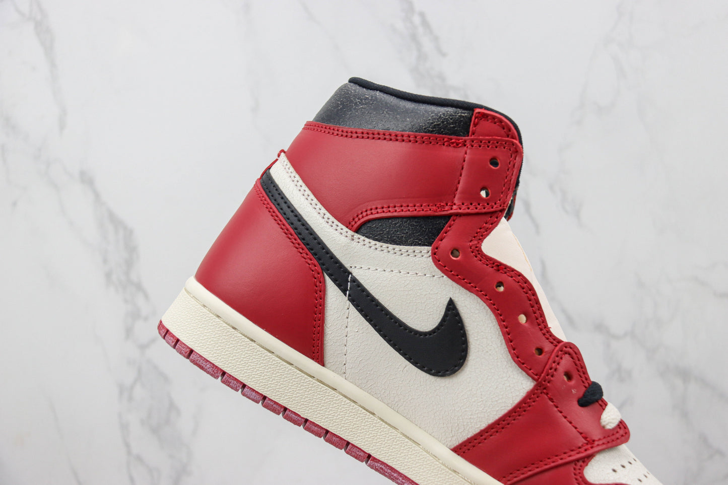 Air Jordan 1 High Retro Chicago Lost and Found