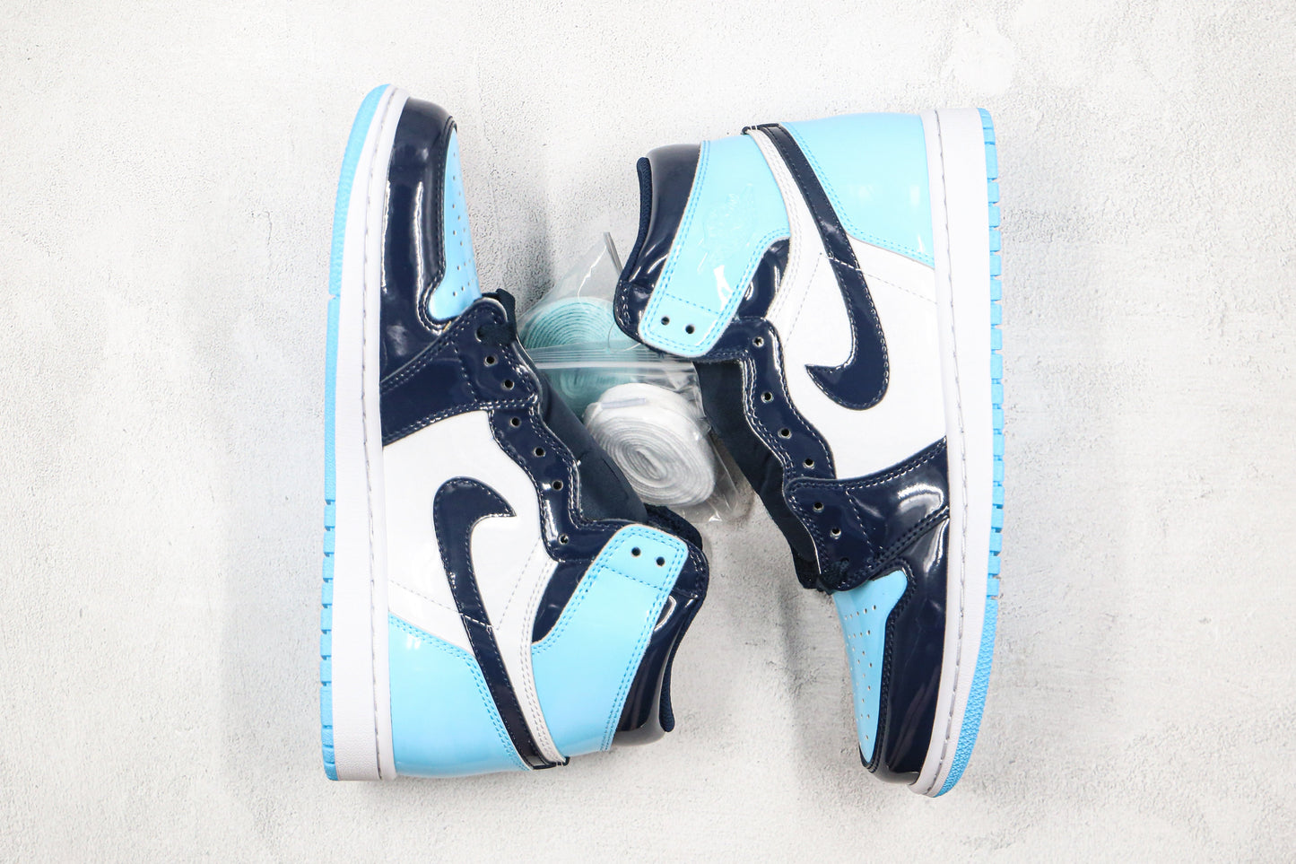 Air Jordan 1 High UNC Patent