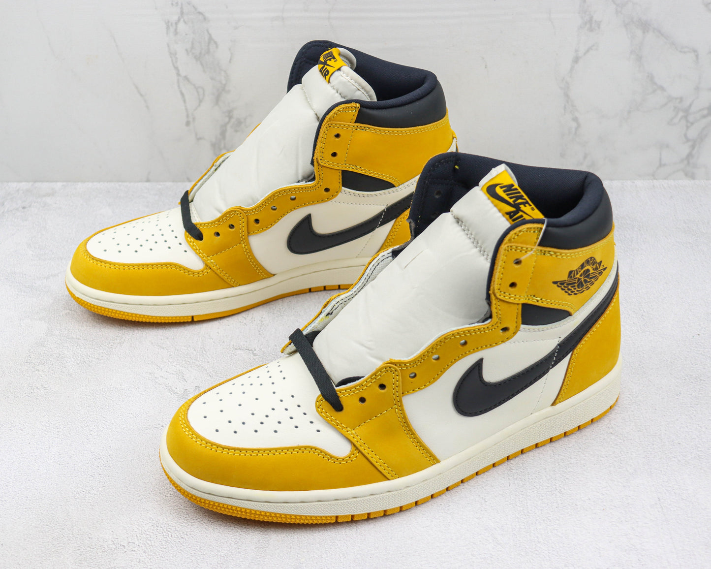 Air Jordan 1 High Yellow Ochre