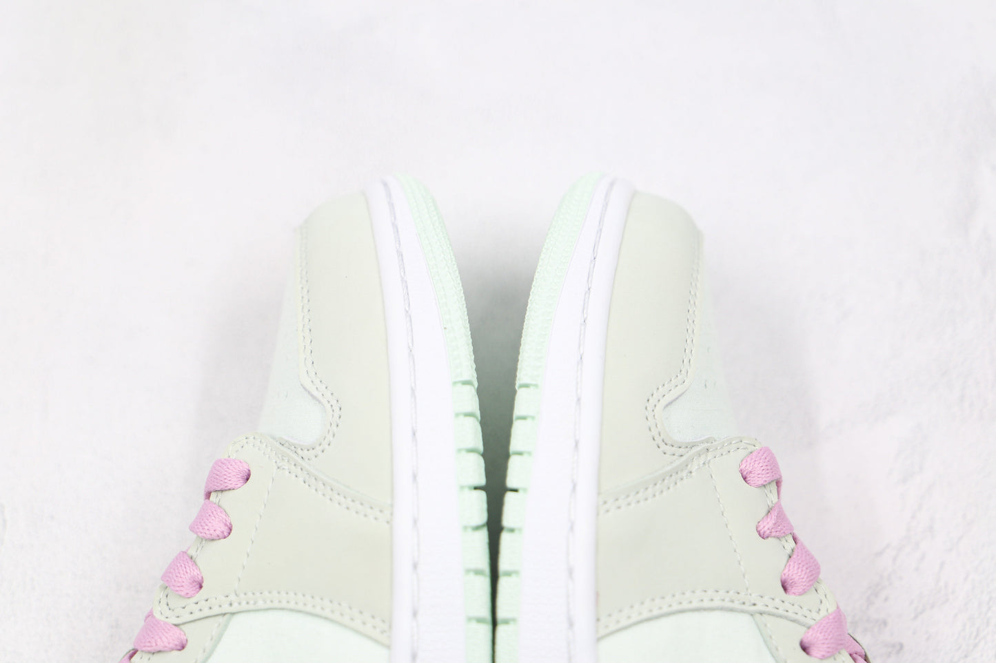 Air Jordan 1 Low Barely Green