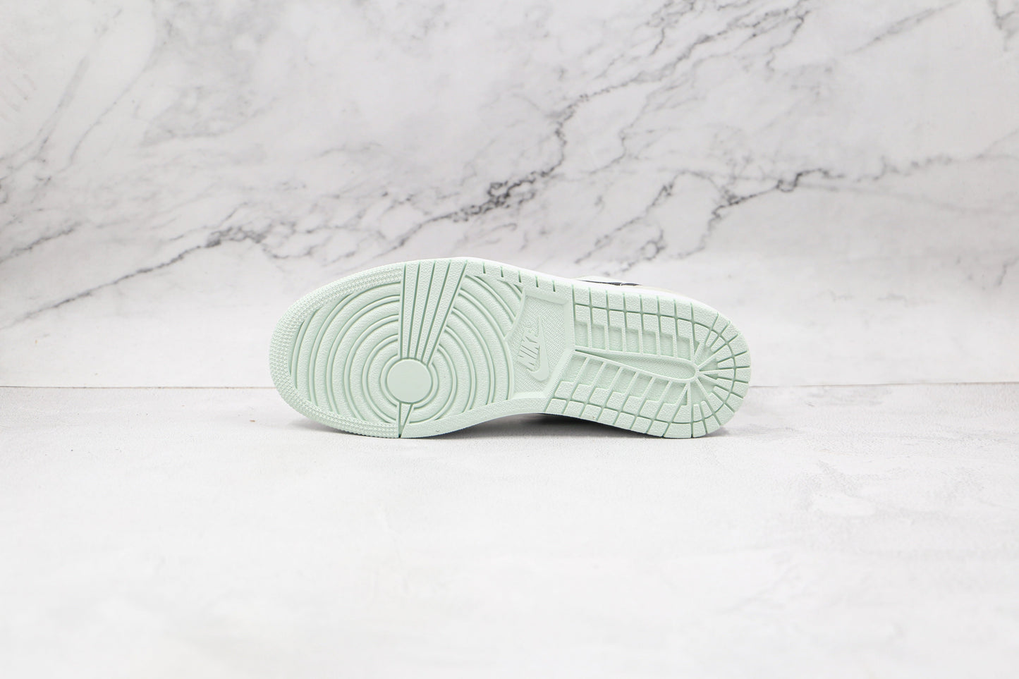 Air Jordan 1 Low Barely Green