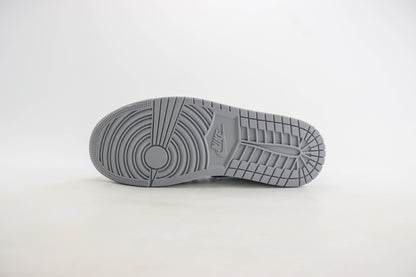 Air Jordan 1 Low Barons