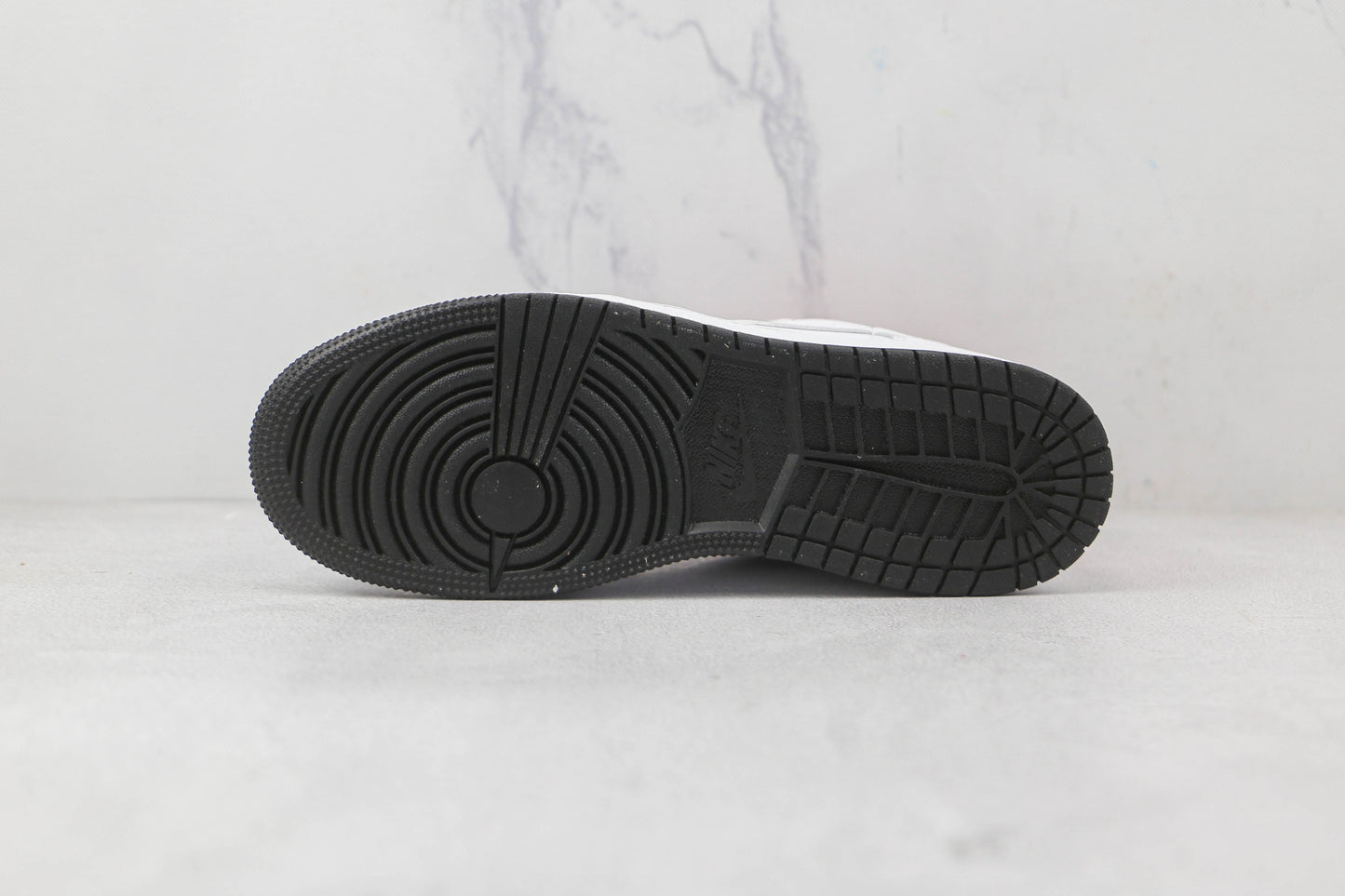 Air Jordan 1 Low Chicago Home