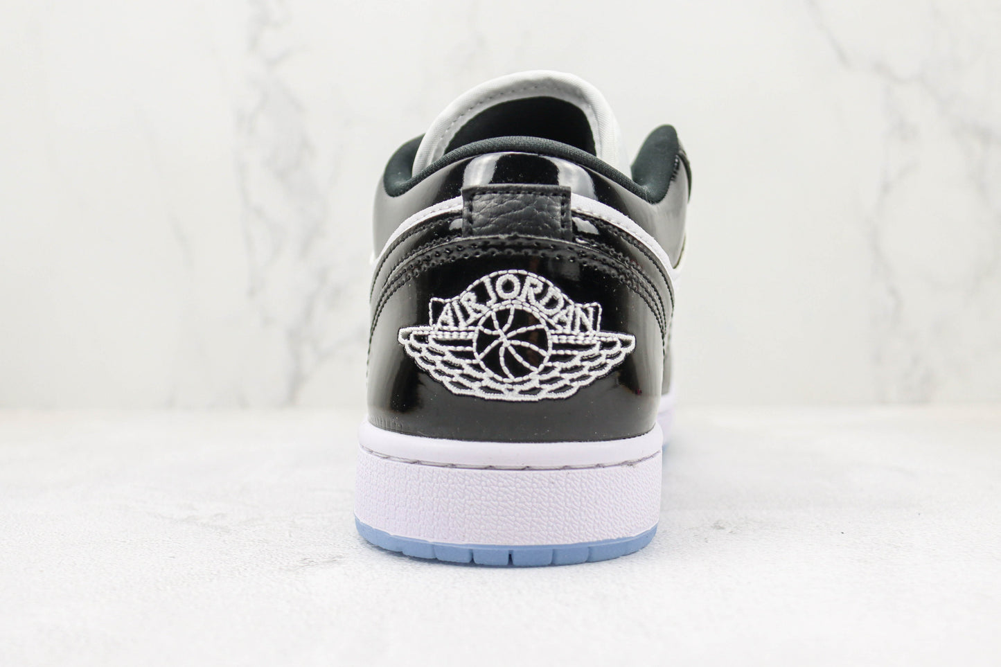 Air Jordan 1 Low Concord
