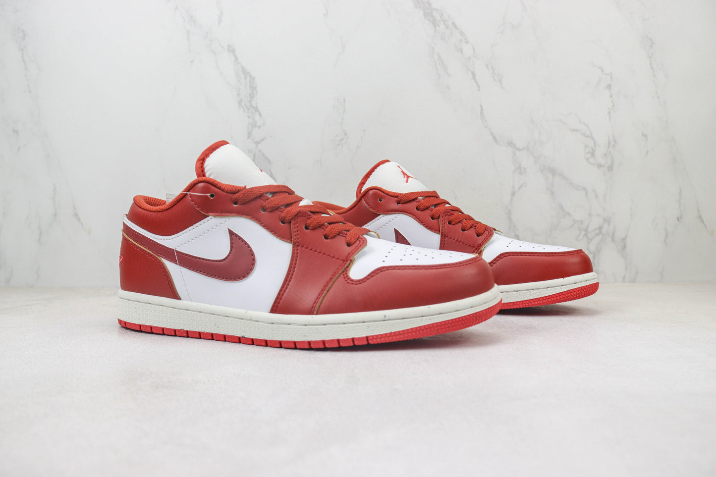 Air Jordan 1 Low Dune Red