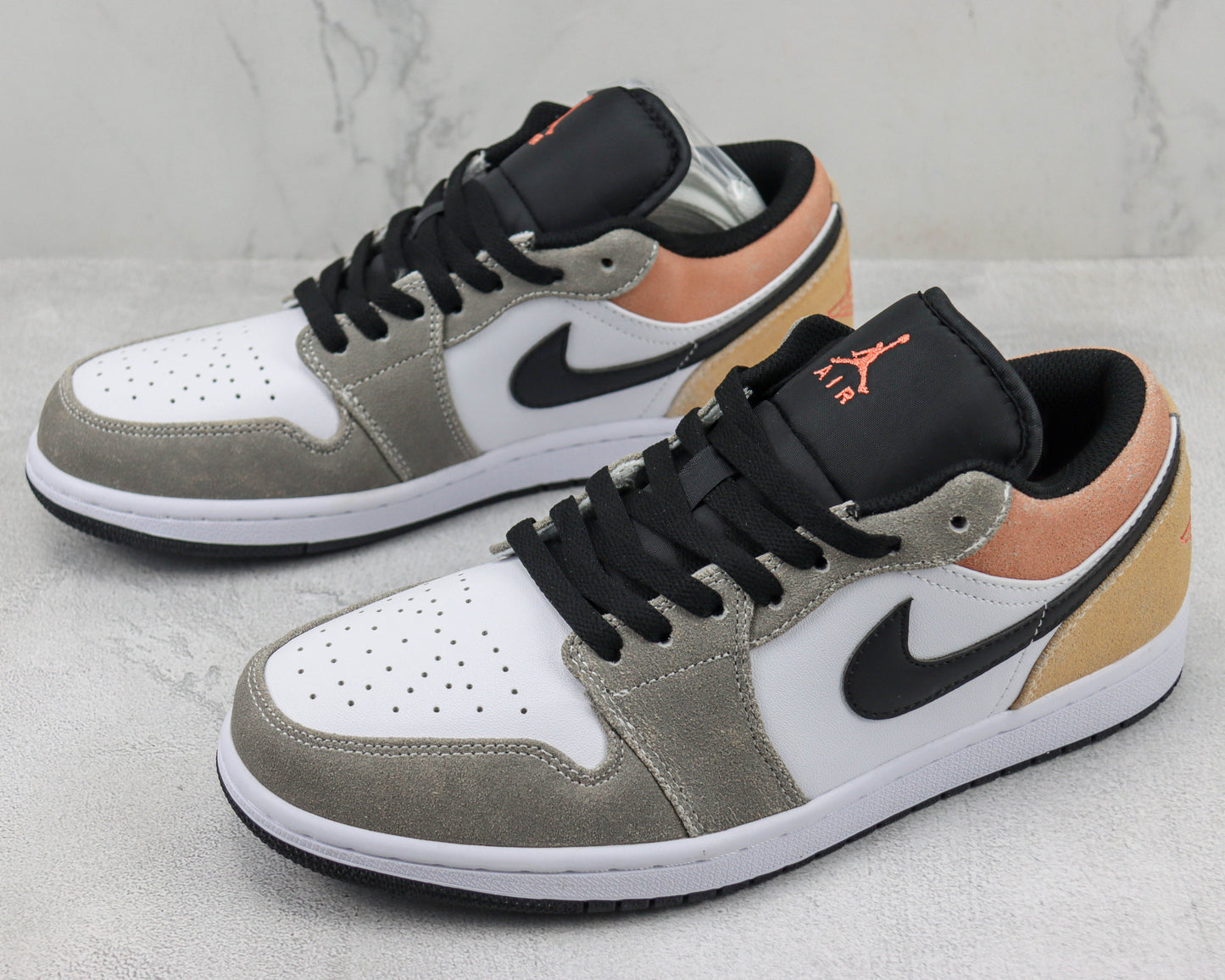 Air Jordan 1 Low Flight Club