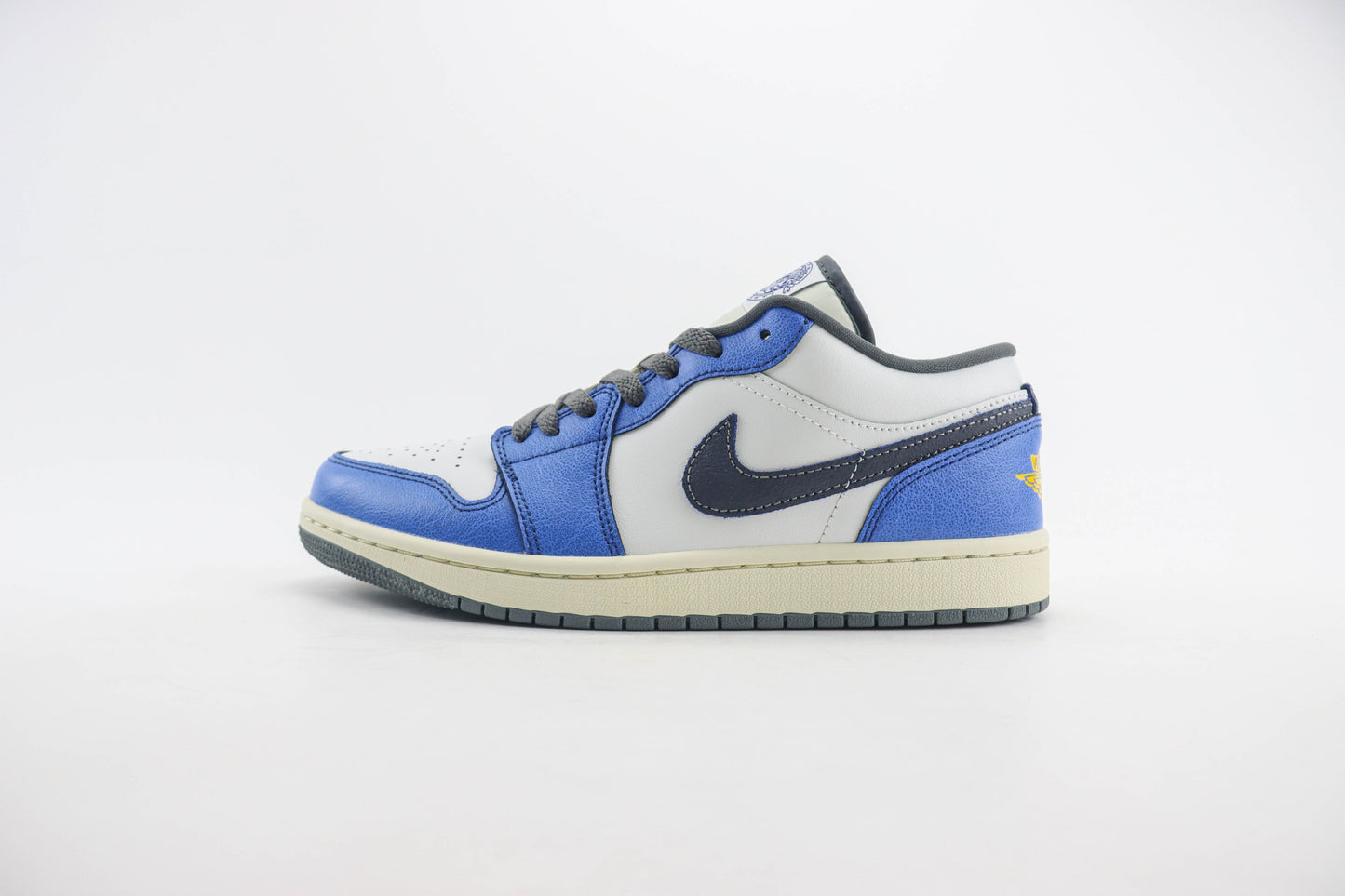 Air Jordan 1 Low Flight Vintage