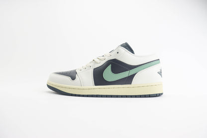 Air Jordan 1 Low Jade Smoke