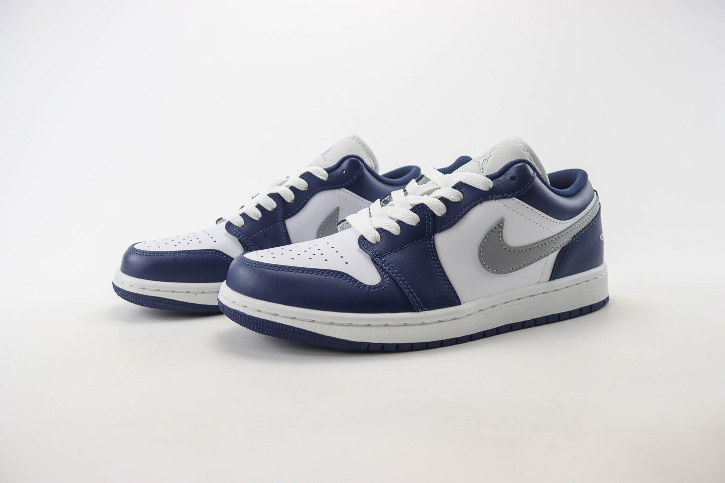 Air Jordan 1 Low Midnight Navy