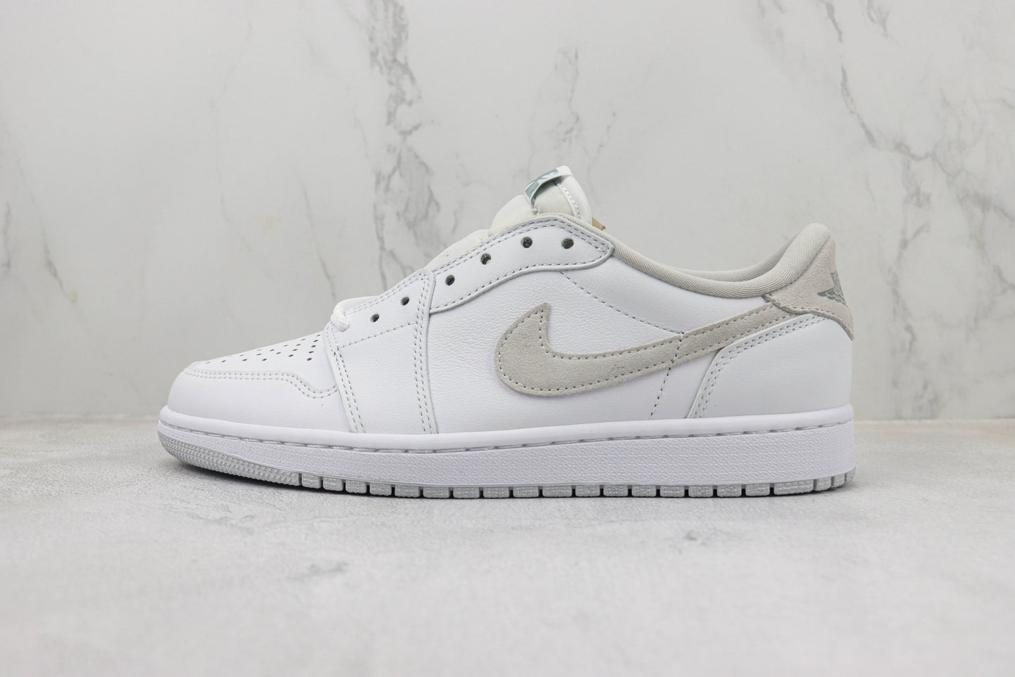Air Jordan 1 Low  Neutral Grey