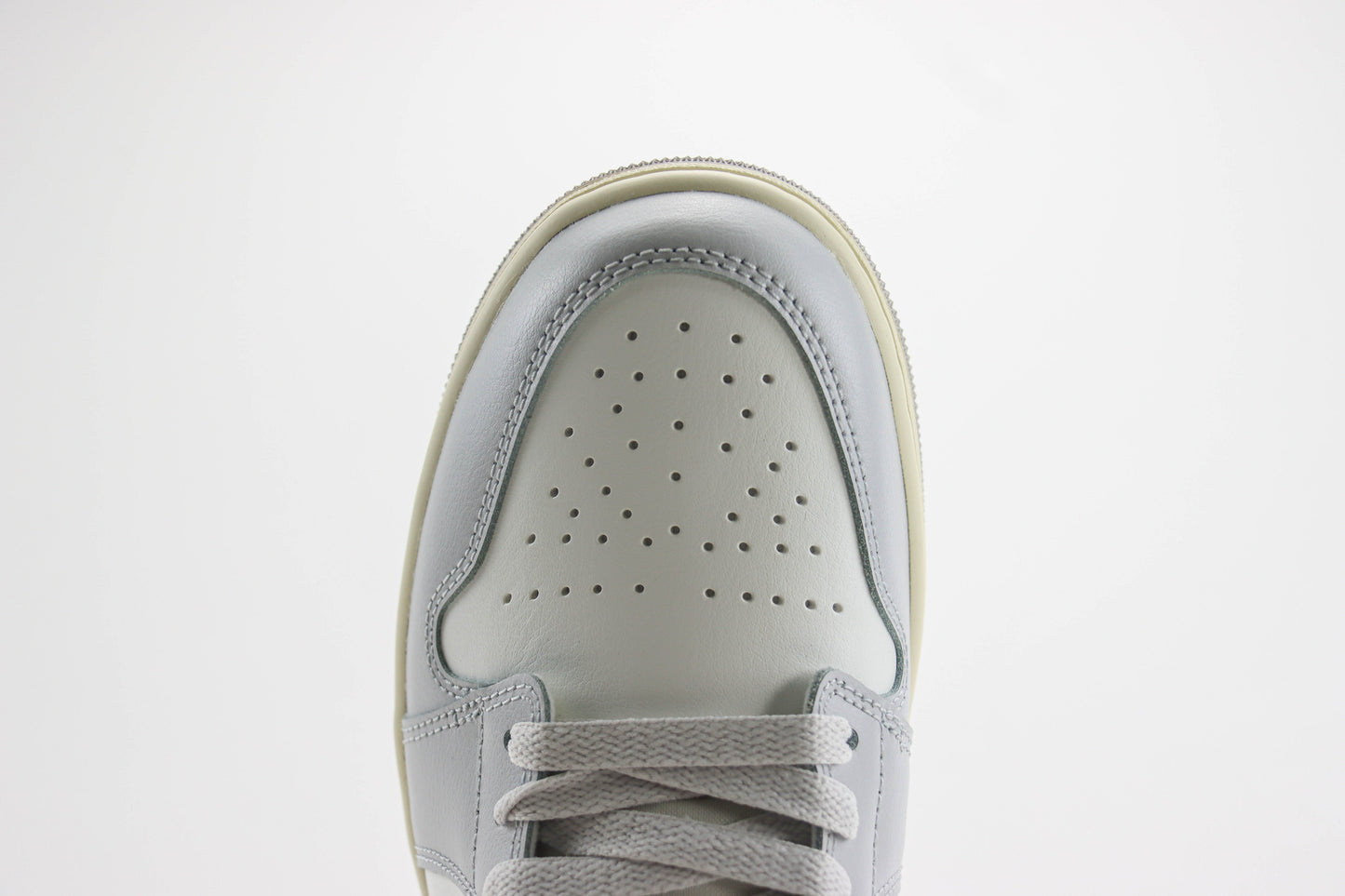 Air Jordan 1 Low Neutral Grey
