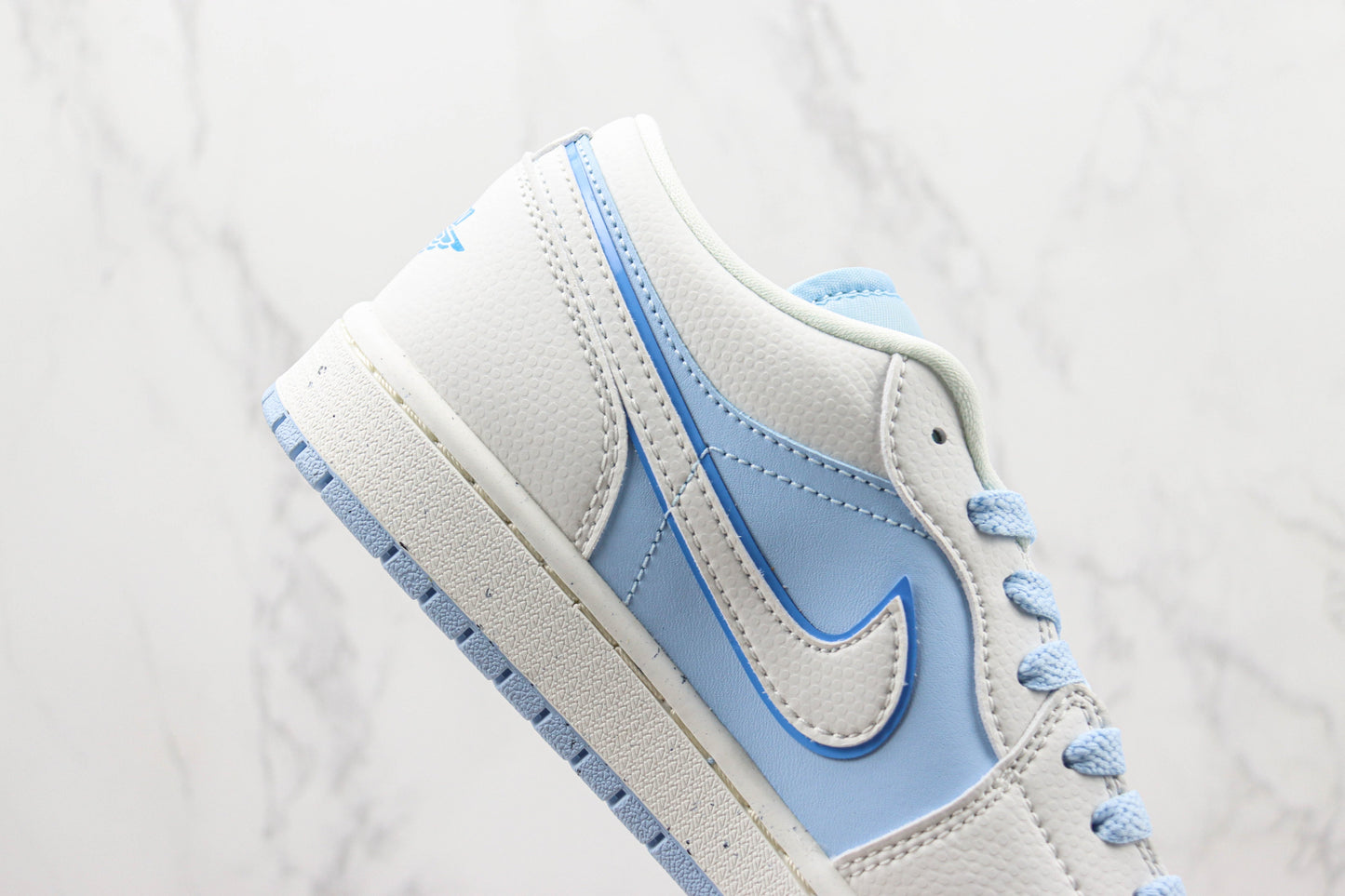 Air Jordan 1 Low Reverse Ice Blue