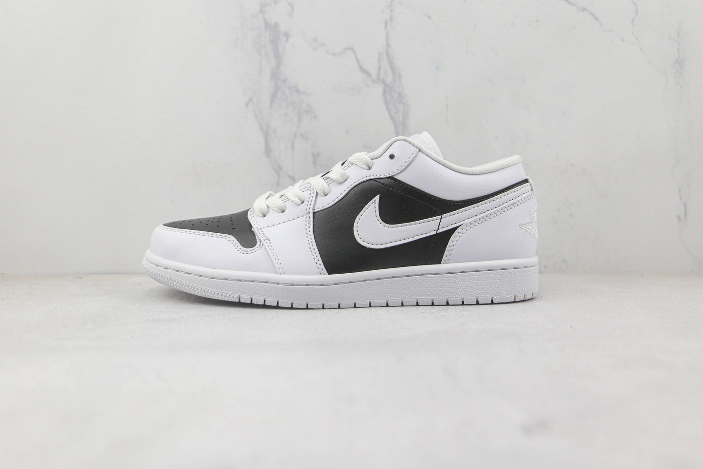 Air Jordan 1 Low Reverse Panda