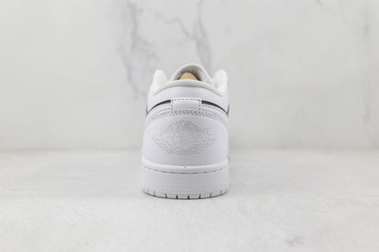 Air Jordan 1 Low Reverse Panda