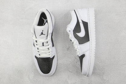 Air Jordan 1 Low Reverse Panda