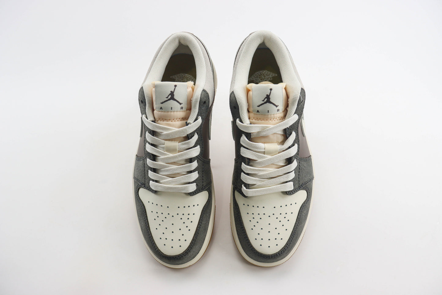 Air Jordan 1 Low SNKRS Day Korea