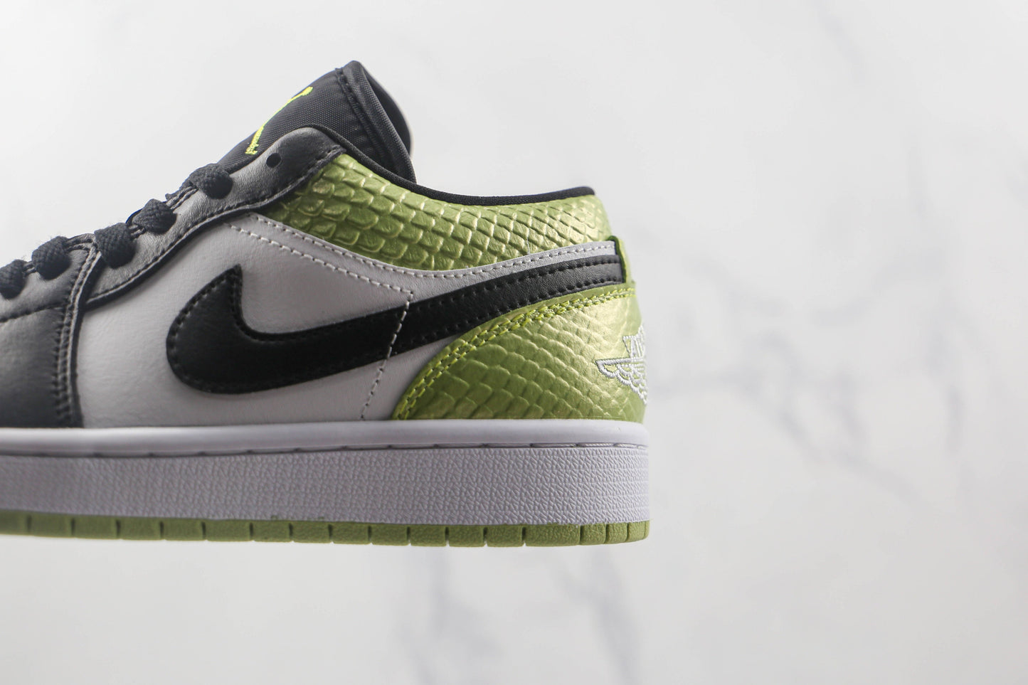 Air Jordan 1 Low Snakeskin Vivid Green