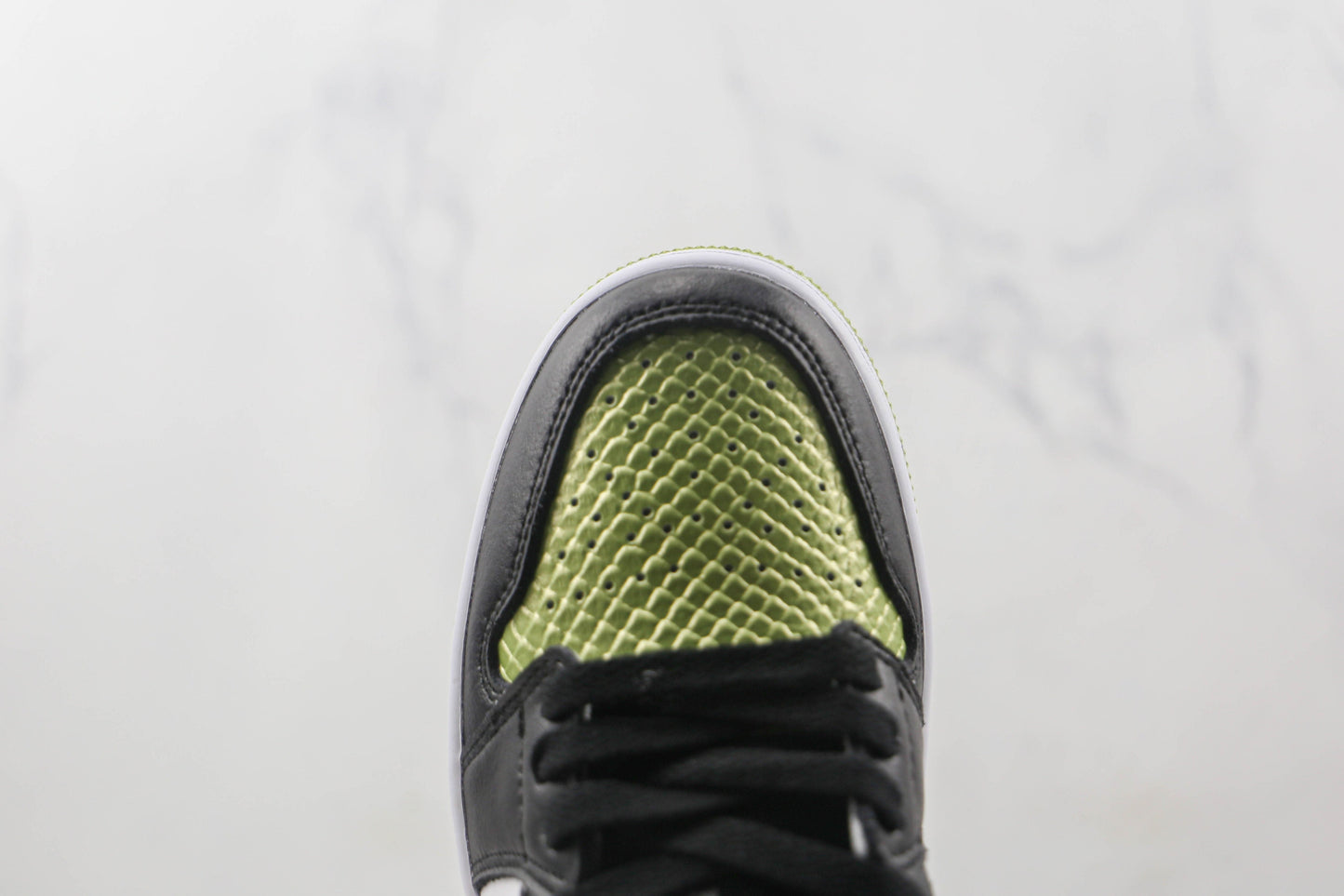 Air Jordan 1 Low Snakeskin Vivid Green