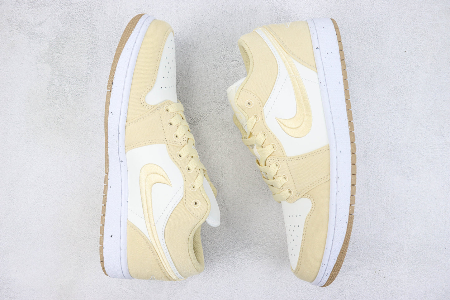 Air Jordan 1 Low Team Gold