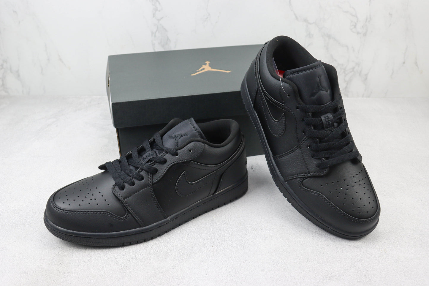 Air Jordan 1 Low Triple Black