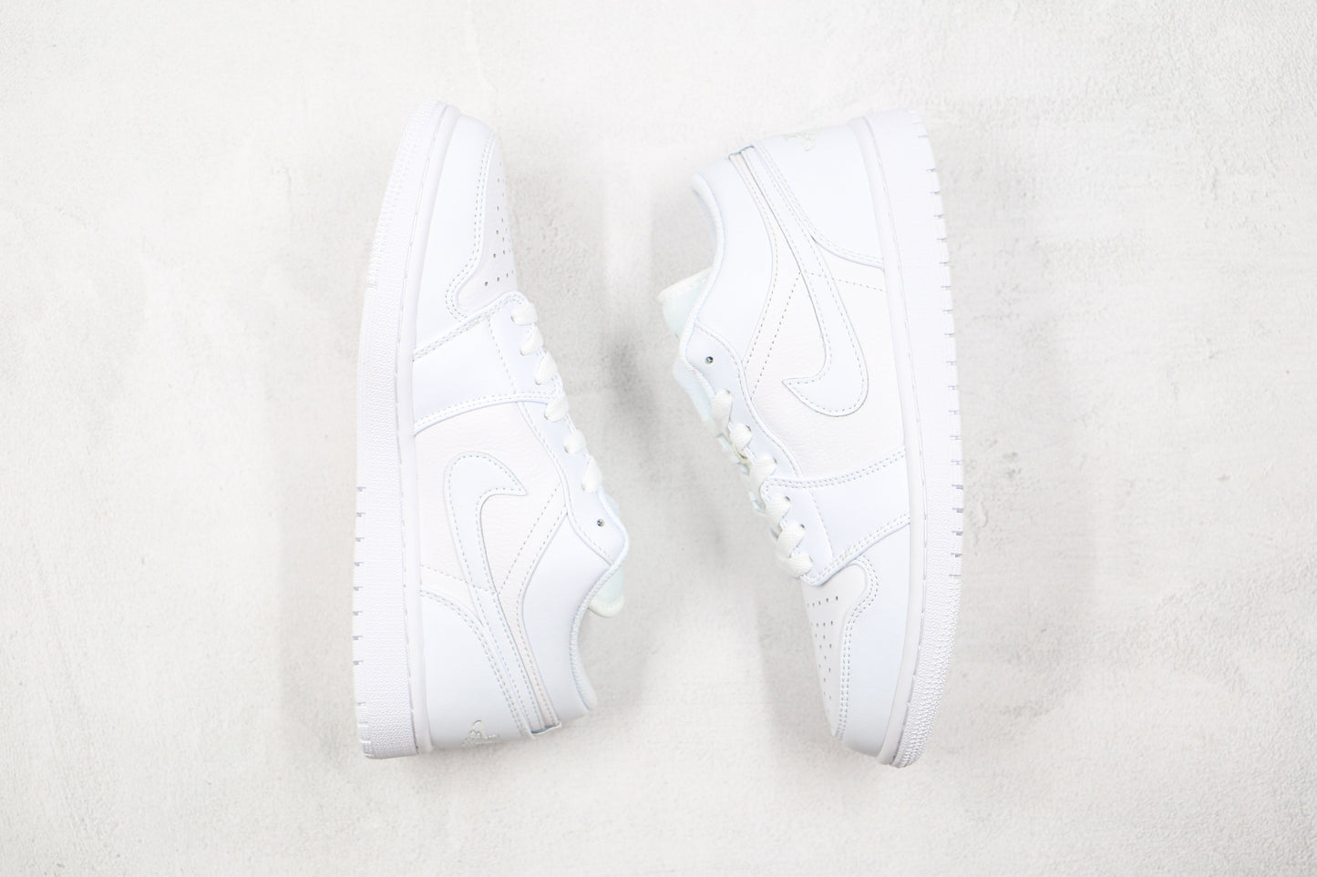 Air Jordan 1 Low Triple White