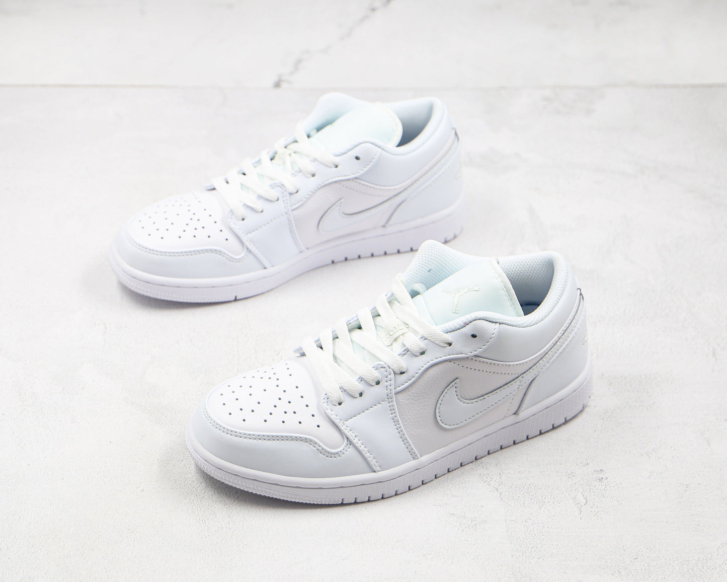 Air Jordan 1 Low Triple White