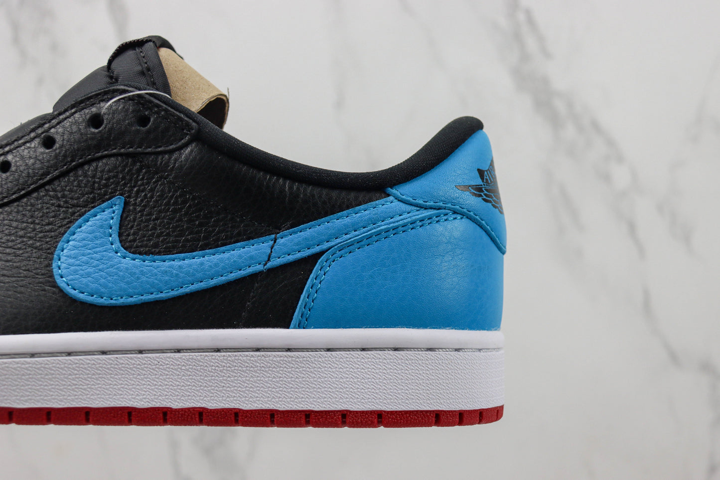 Air Jordan 1 Low UNC to Chicago