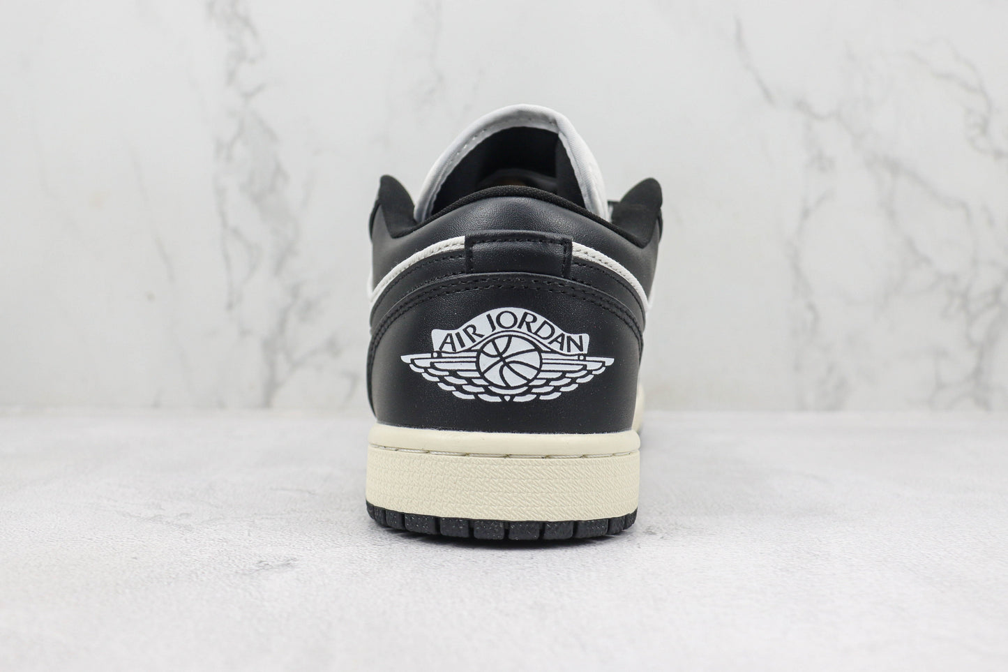 Air Jordan 1 Low Vintage Panda