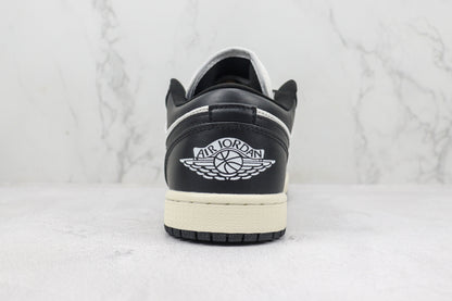 Air Jordan 1 Low Vintage Panda