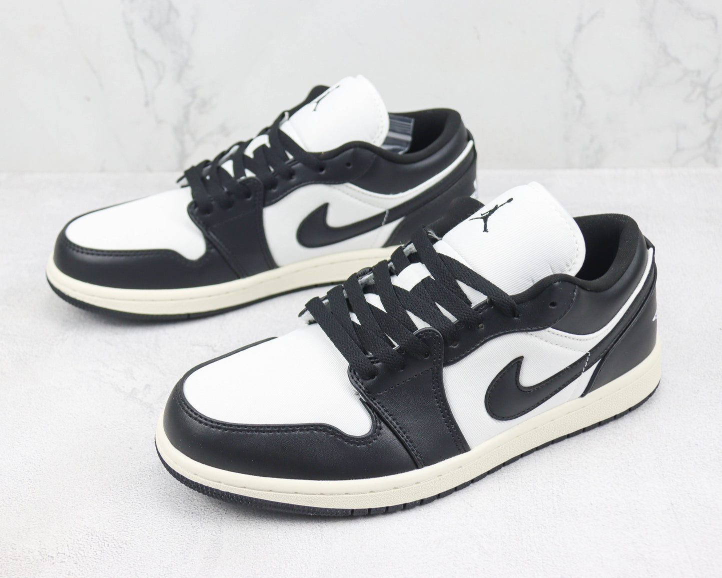 Air Jordan 1 Low Vintage Panda
