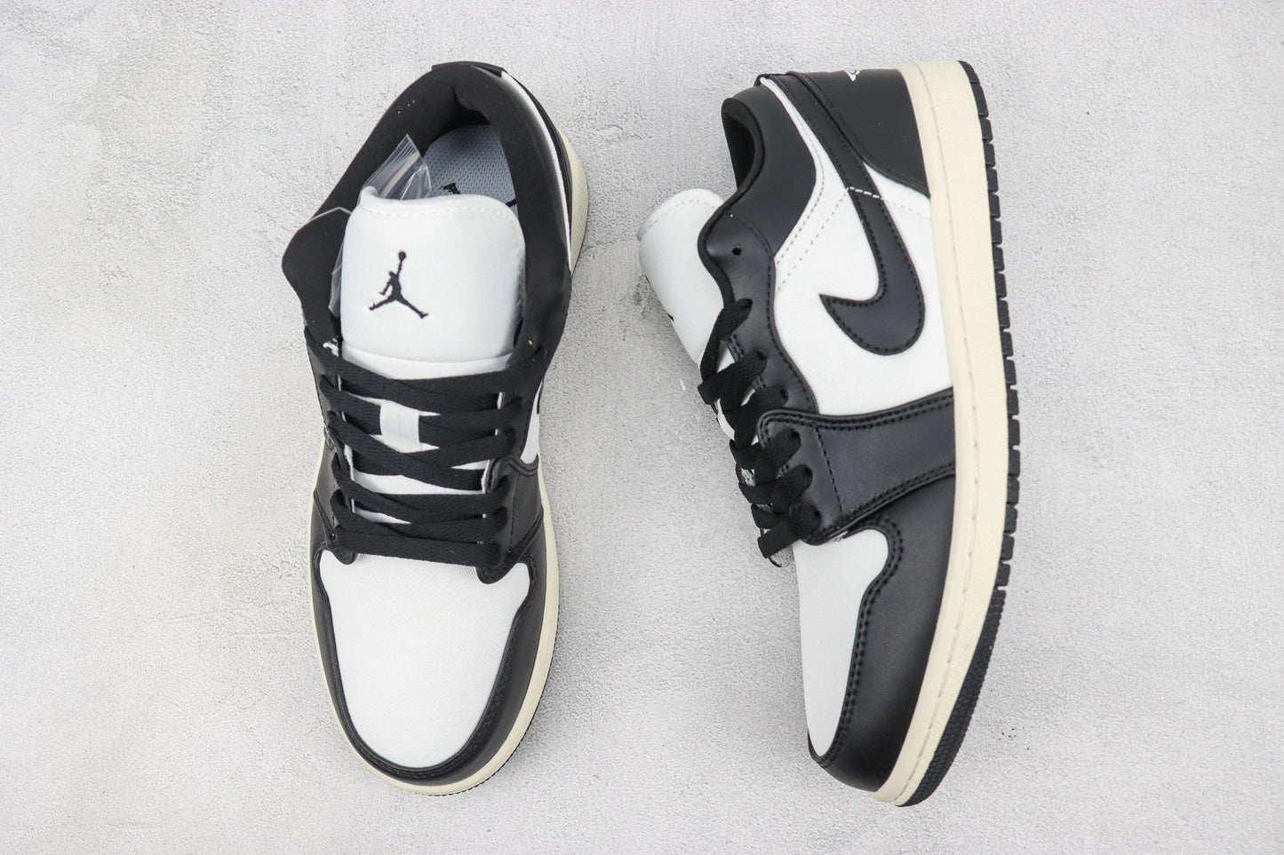 Air Jordan 1 Low Vintage Panda