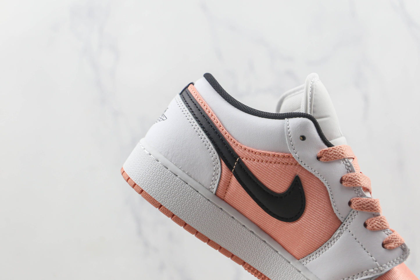 Air Jordan 1 Low White Light Madder Root