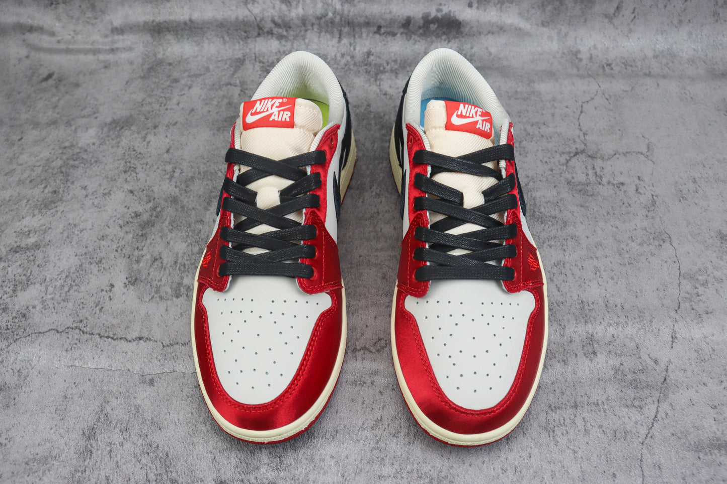 Air Jordan 1 Low x Trophy Room