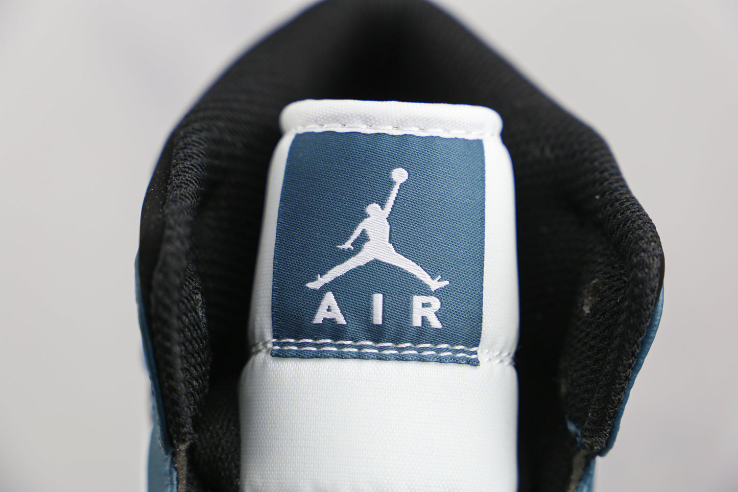 Air Jordan 1 Mid Armory Navy Blue White