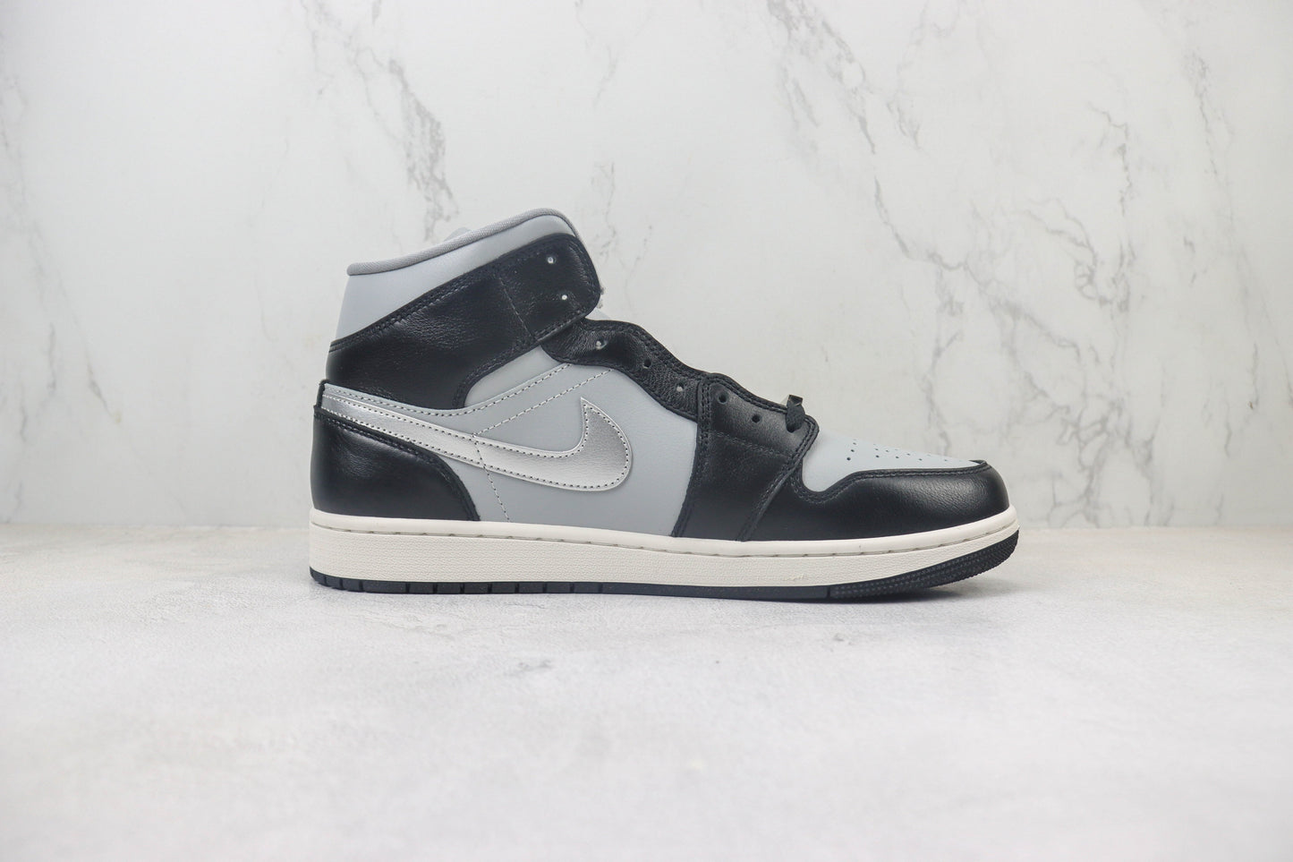 Air Jordan 1 Mid Black Chrome