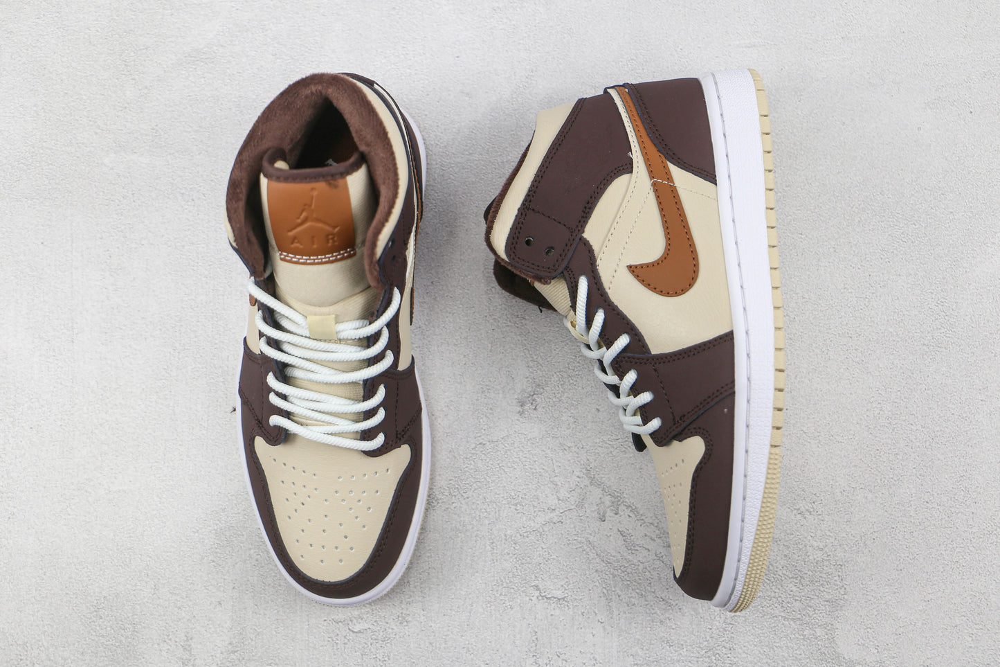 Air Jordan 1 Mid Brown Basalt Oatmeal