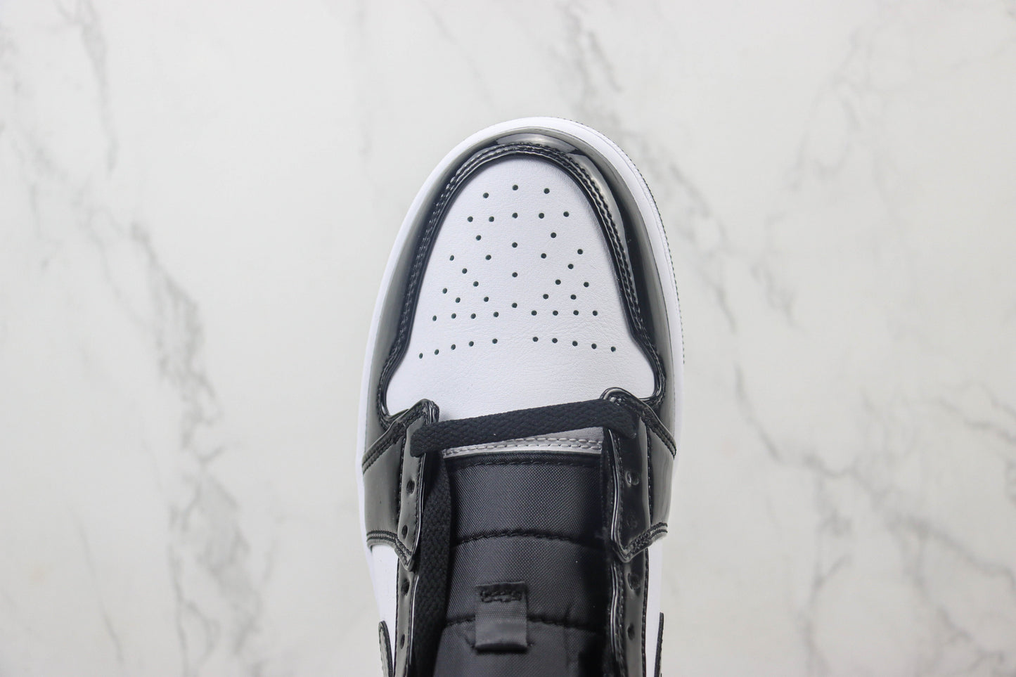 Air Jordan 1 Mid Carbon Fiber