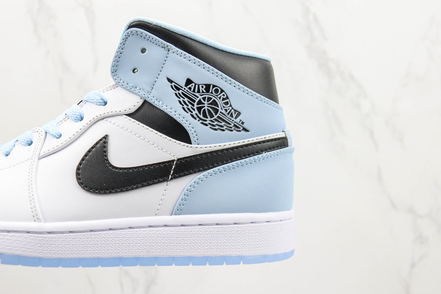 Air Jordan 1 Mid Ice Blue