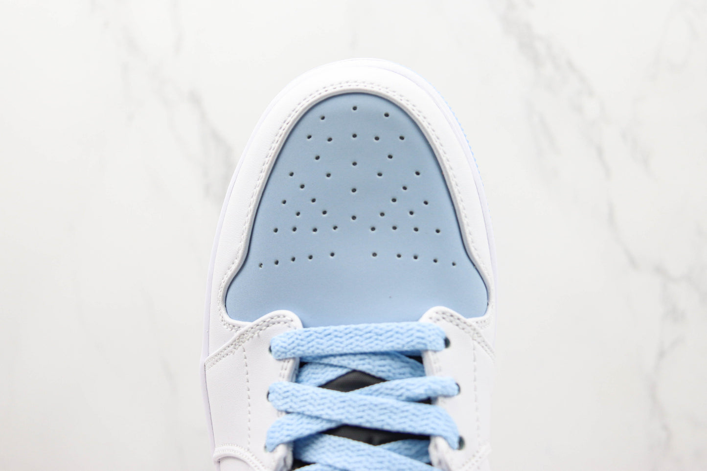 Air Jordan 1 Mid Ice Blue